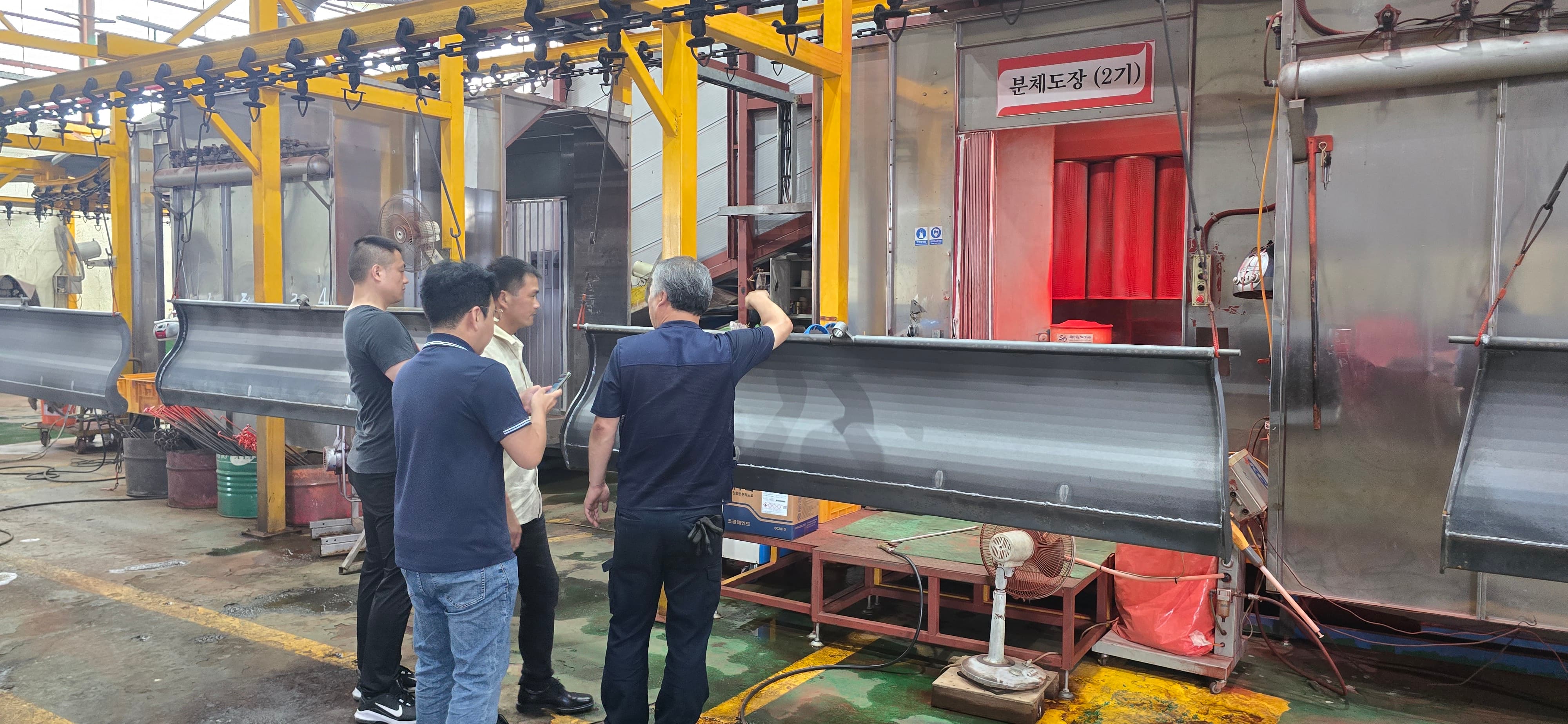 IMG_7305 (1) IMG_7305 (1)