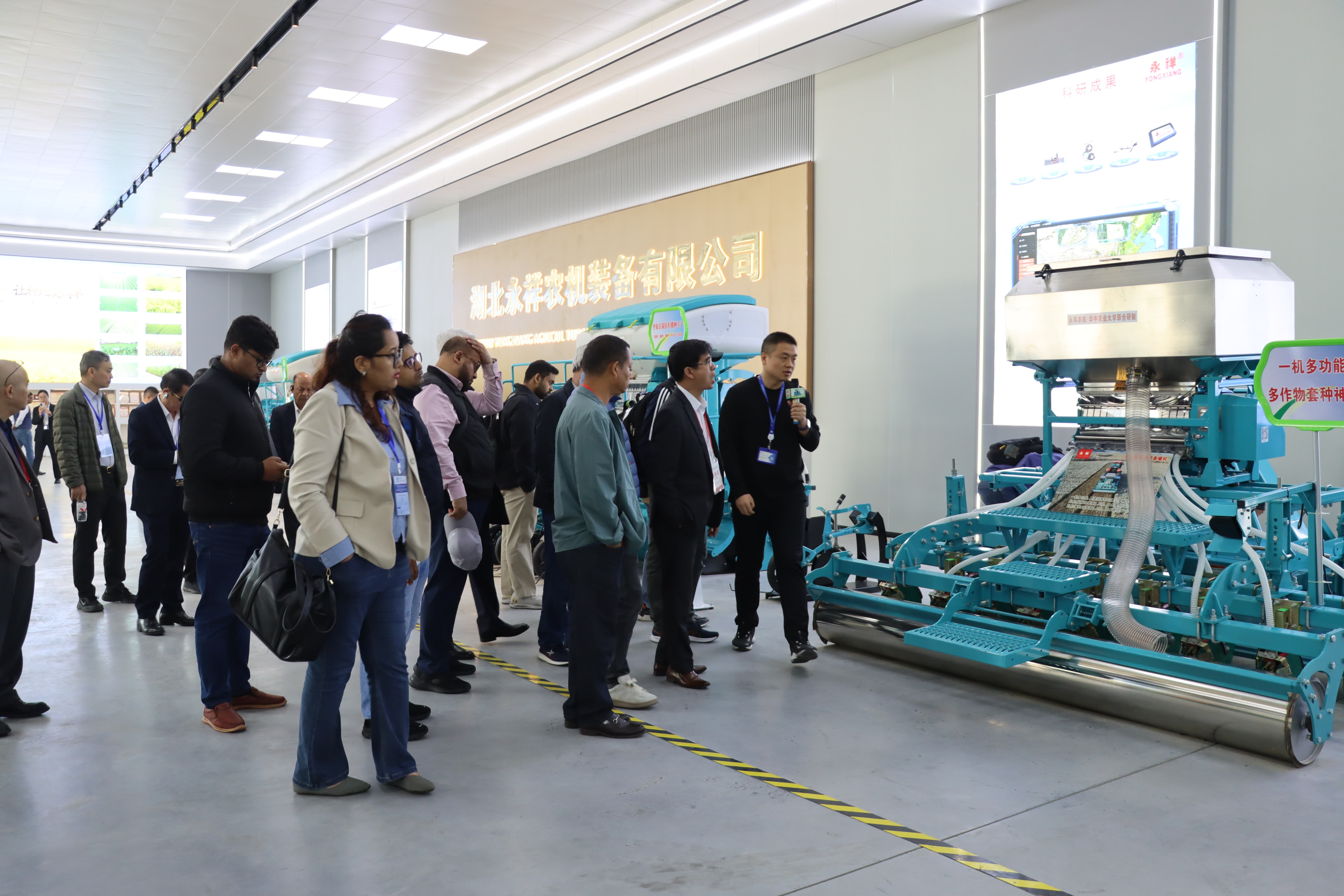 IMG_9182 (1) IMG_9182 (1)